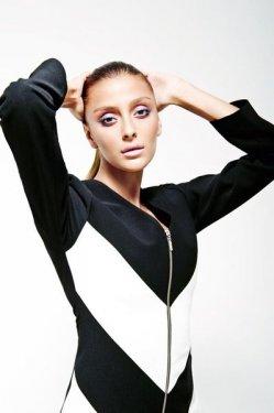 Hacı Sabancı'dan Özge Ulusoy'a Venedik sürprizi