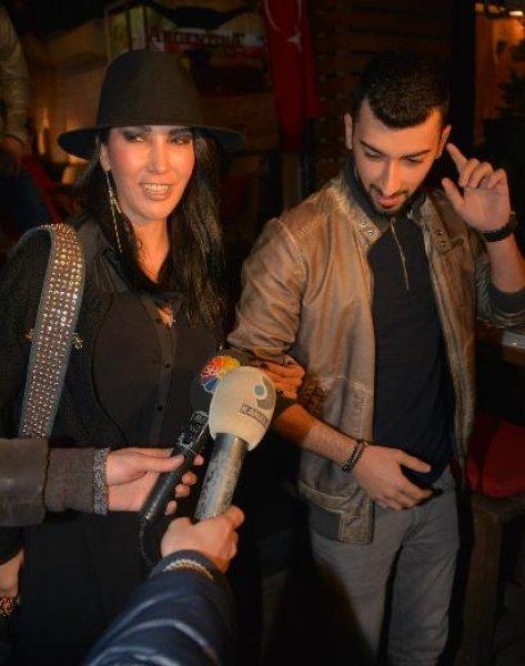 Hande Yener oğlu Çağın'ın doğum gününe sevgilisiyle gitti 
