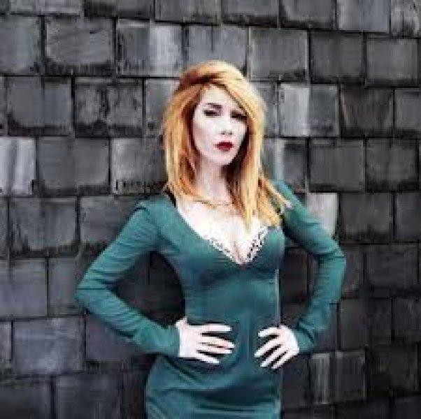 Hande Yener oğlu Çağın'ın doğum gününe sevgilisiyle gitti 