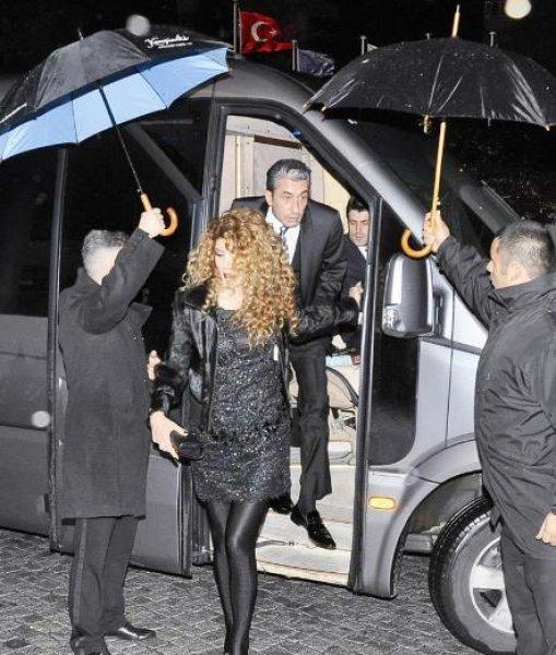 5. Ayaklı Gazete TV Yıldızları Ödülleri sahiplerini buldu 