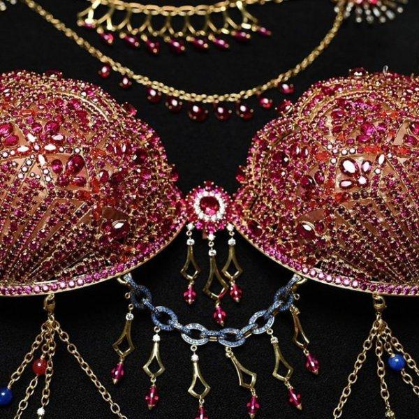 Victoria's Secret'ın milyon dolarlık melekleri