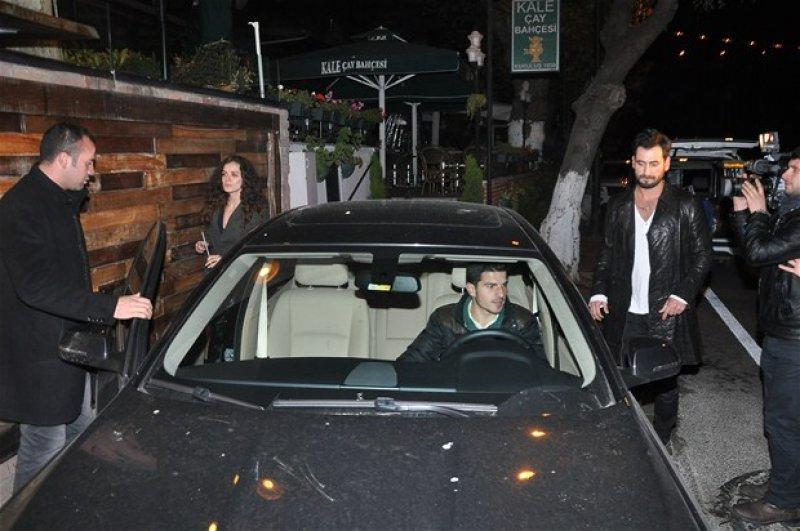 Burak Yamantürk'ten Özge Özpirinççi'ye röportaj şoku