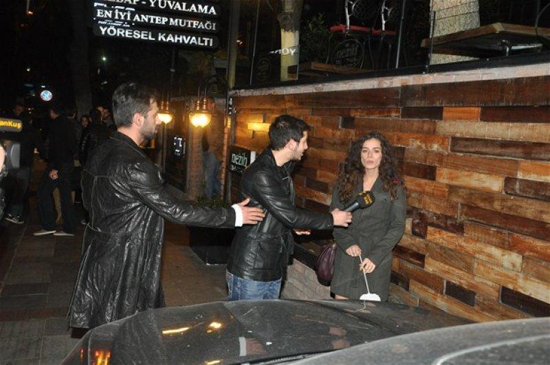 Burak Yamantürk'ten Özge Özpirinççi'ye röportaj şoku