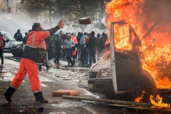 BBC Türkçe'nin dili Taksim'de başka Brüksel'de başka