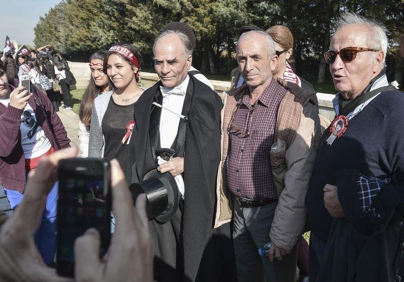 On binler Anıtkabir'e akın etti