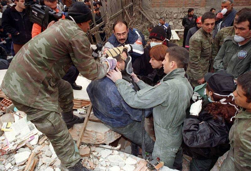 Düzce Depremi'nin üstünden 15 yıl geçti