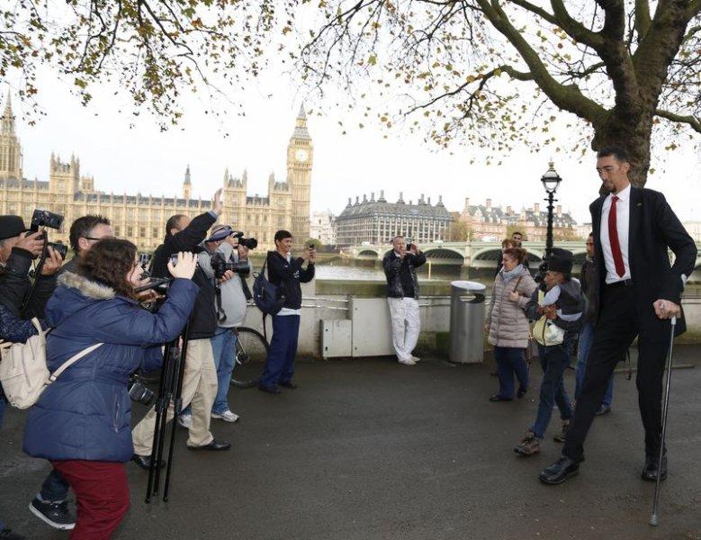 Dünyanın en uzun ve en kısa adamları bir araya geldi