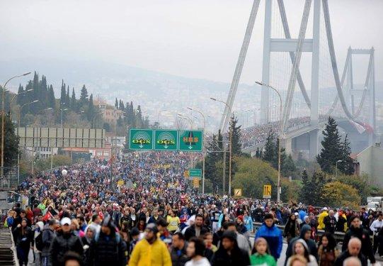 36. Vodafone İstanbul Maratonu'ndan ilginç kareler