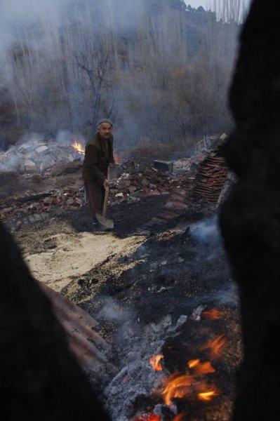Çorum'da çıkan yangında 29 ev kül oldu