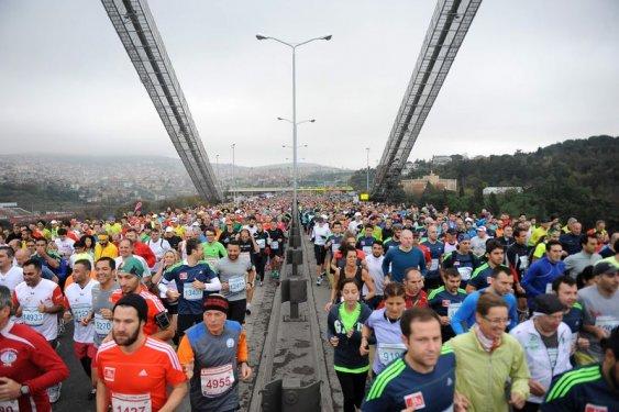 36. Vodafone İstanbul Maratonu'ndan ilginç kareler