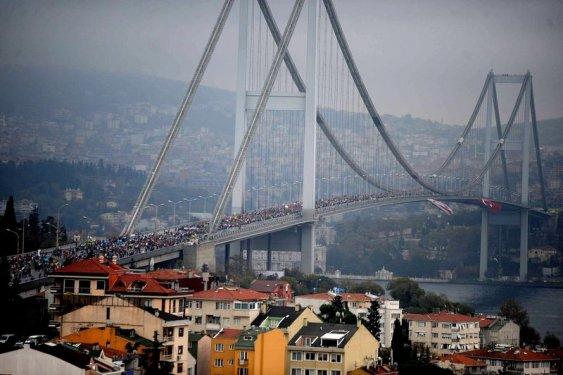 36. Vodafone İstanbul Maratonu'ndan ilginç kareler