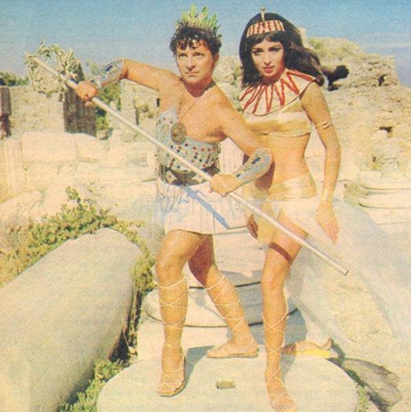 "İşte Benim Zeki Müren" sergisi açıldı 