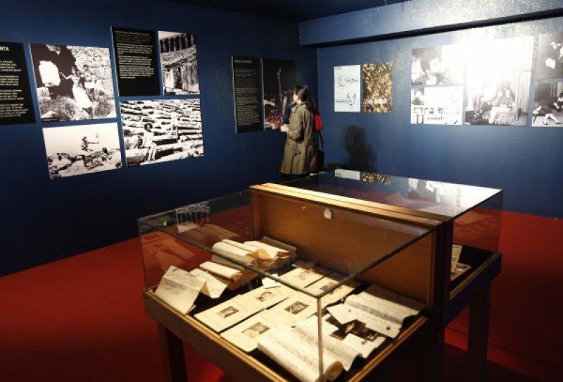 "İşte Benim Zeki Müren" sergisi açıldı 