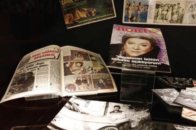 Zeki Müren sergisi açıldı