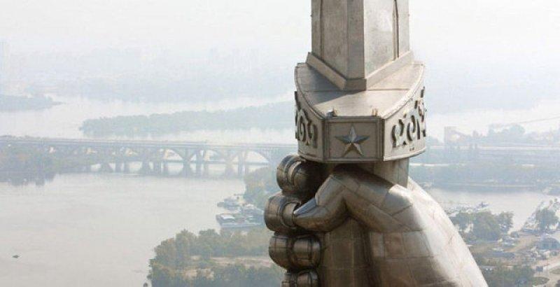 Dev heykellerin görünmeyen yüzü 