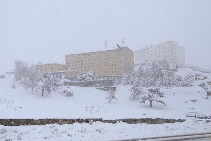Erciyes'te kar kalınlığı 10 santimetreye ulaştı