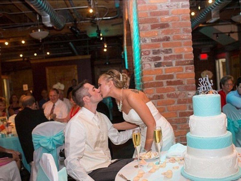 Belden aşağısı felç olan damattan geline güzel sürpriz