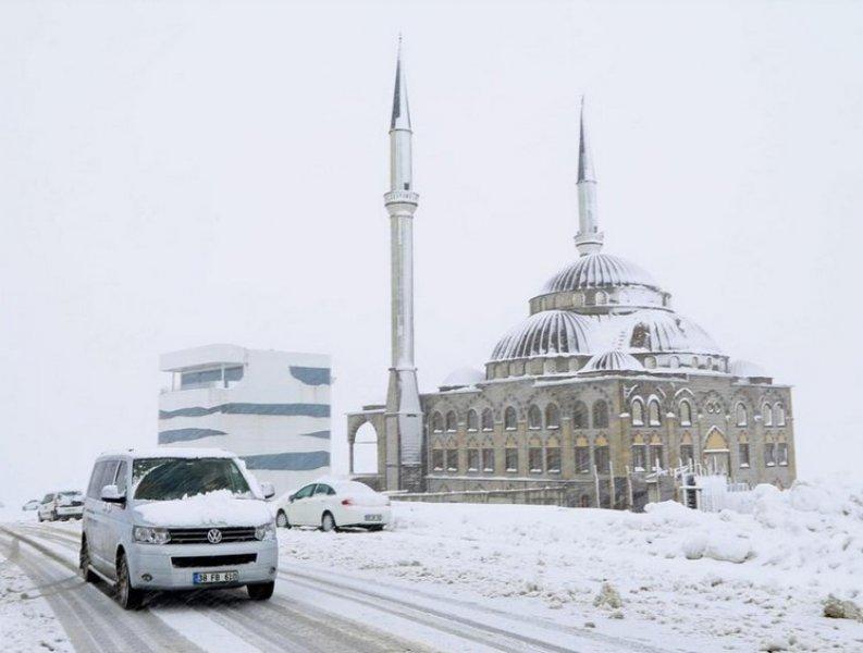 Erciyes'te kar kalınlığı 10 santimetreye ulaştı