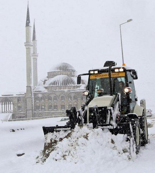 Erciyes'te kar kalınlığı 10 santimetreye ulaştı