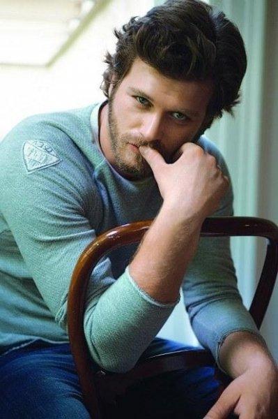 Kıvanç Tatlıtuğ Fransız sinema seyircisiyle buluşacak