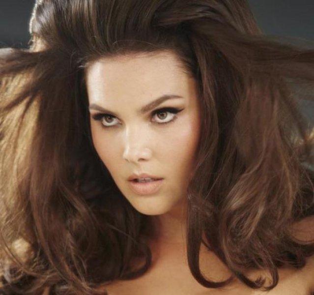 Devrim yaratan manken Candice Huffine