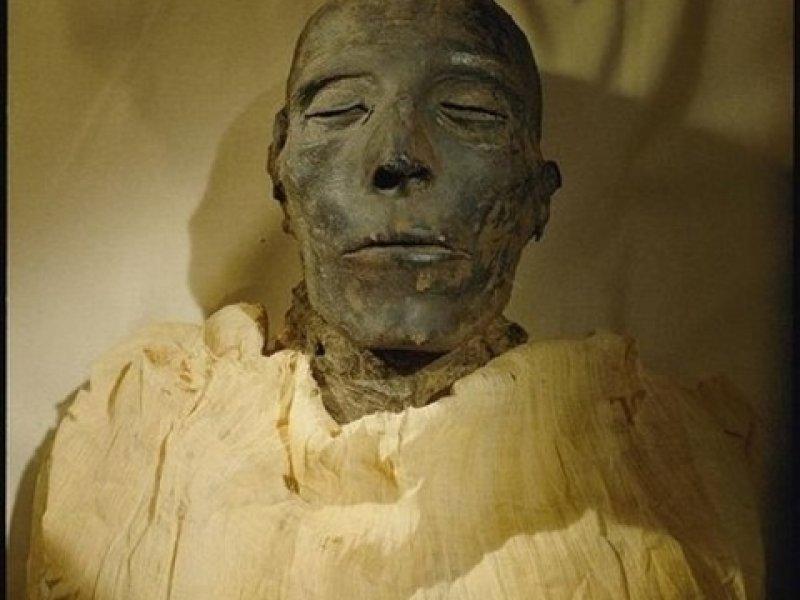 Çin'de 300 yıllık mumya bulundu