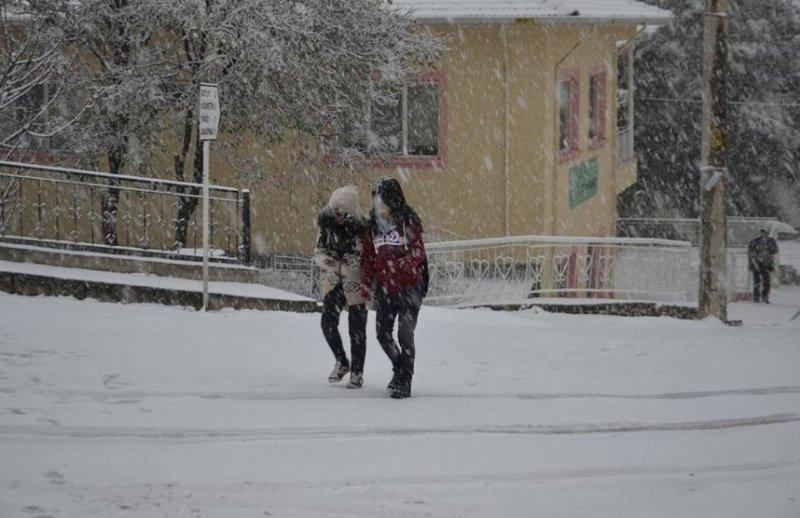 Antalya’da iki mevsim bir arada yaşanıyor