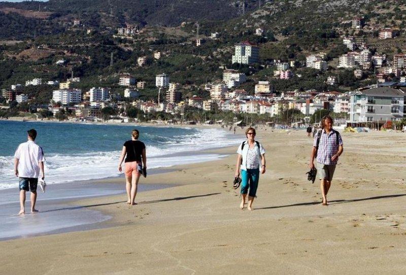 Antalya’da iki mevsim bir arada yaşanıyor