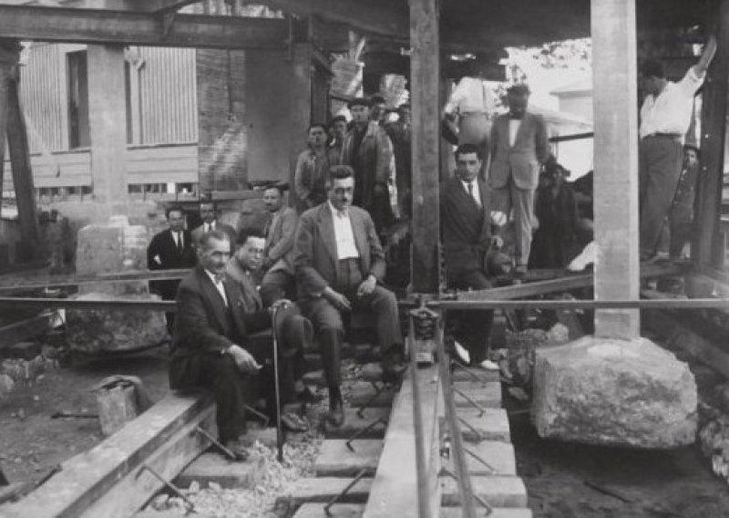 Atatürk Yalova'daki ağacın kesilmesini engellemişti