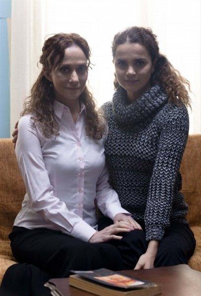 Itır Esen'in yıllara meydan okuyan güzelliği 