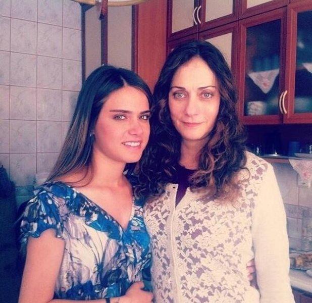 Itır Esen'in yıllara meydan okuyan güzelliği 