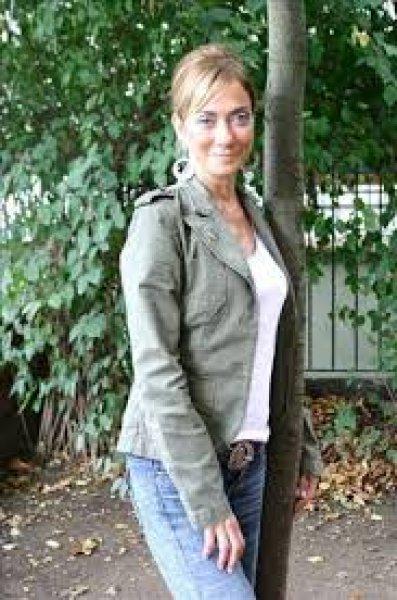 Itır Esen'in yıllara meydan okuyan güzelliği 