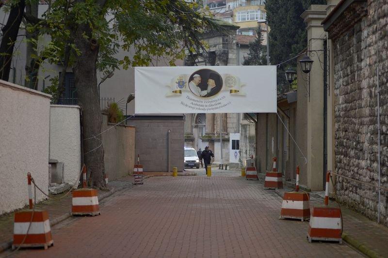 Emir Sarıgül Papa'yla buluştu