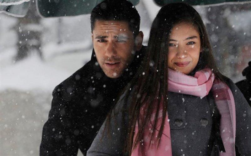 Kadir Doğulu ile Neslihan Atagül magazincilere sinirlendi