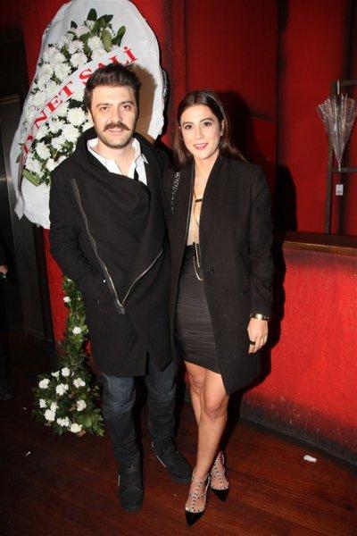 Güldür Güldür oyuncusu Ayşegül Akdemir evlendi