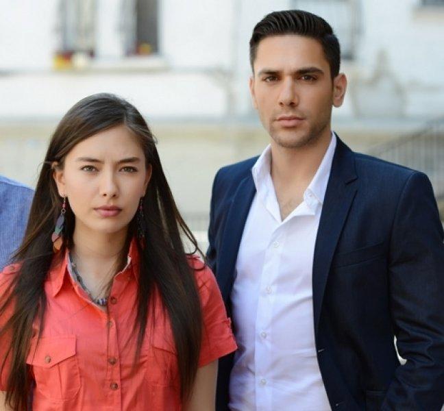 Kadir Doğulu ile Neslihan Atagül magazincilere sinirlendi