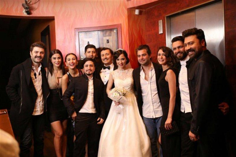 Güldür Güldür oyuncusu Ayşegül Akdemir evlendi