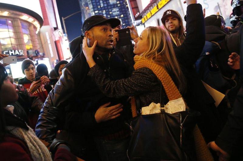 Polise takipsizlik kararı ABD'lileri sokağa döktü