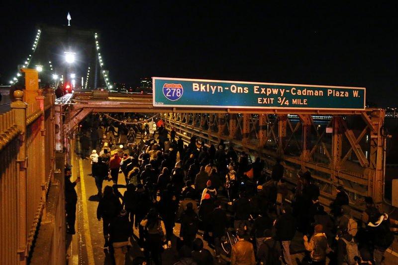 Polise takipsizlik kararı ABD'lileri sokağa döktü