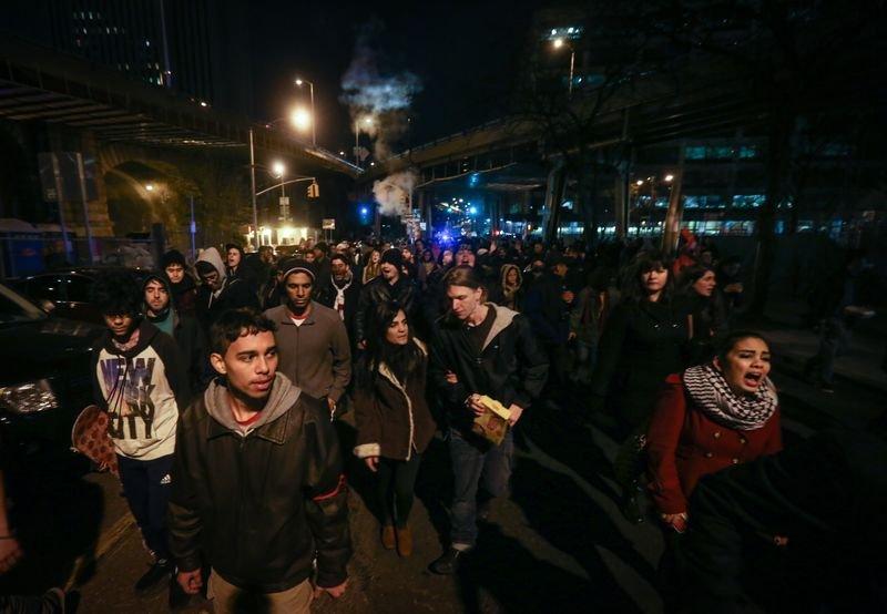 Polise takipsizlik kararı ABD'lileri sokağa döktü