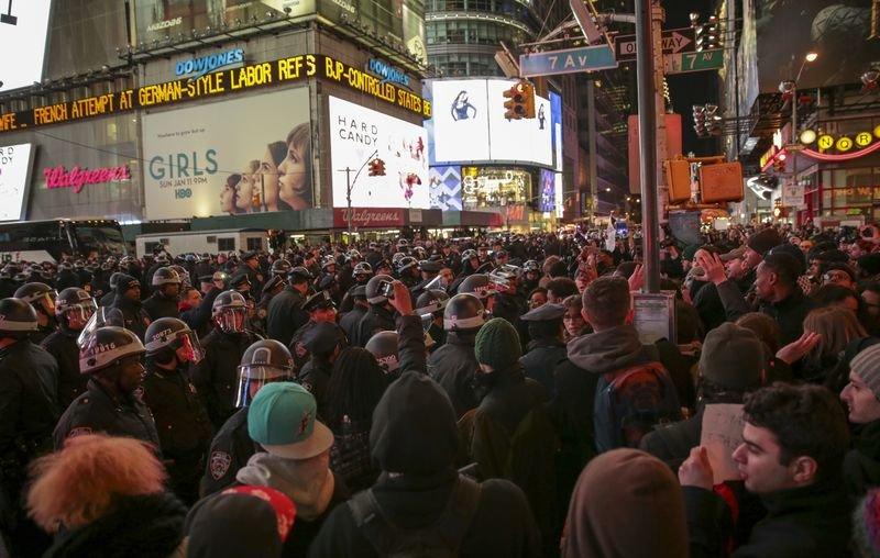 Polise takipsizlik kararı ABD'lileri sokağa döktü