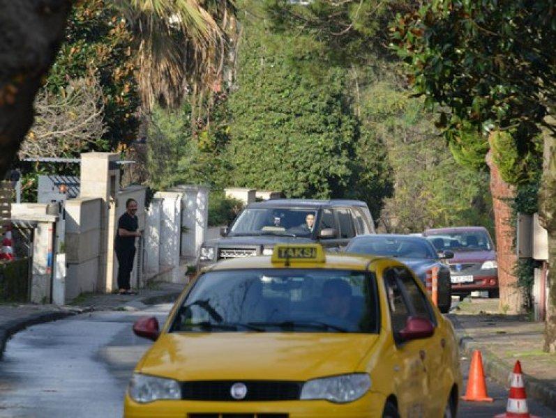 Cem Yılmaz yeni aşkı Ayşe Hatun Önal ile görüntülendi