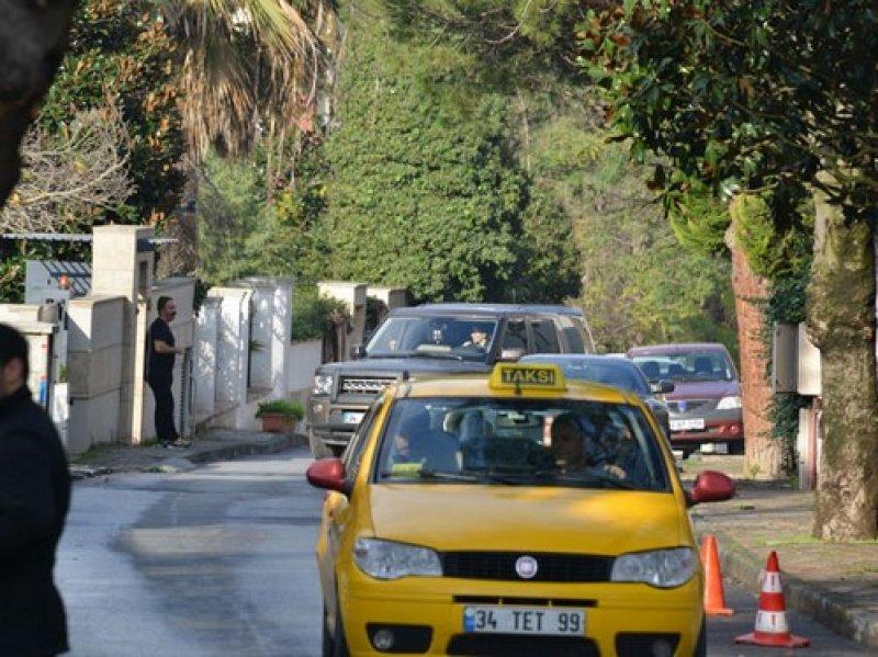 Cem Yılmaz yeni aşkı Ayşe Hatun Önal ile görüntülendi