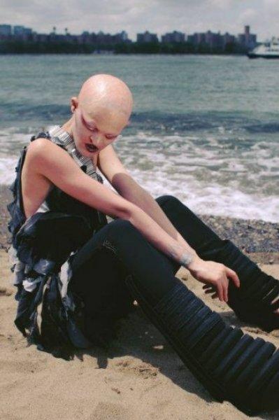 Dünyanın en sıradışı mankeni Melanie Gaydos 