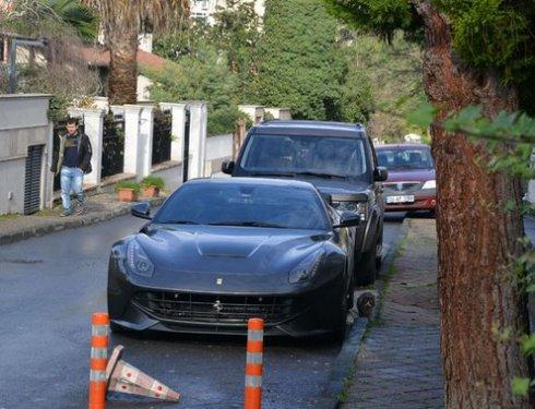 Cem Yılmaz yeni aşkı Ayşe Hatun Önal ile görüntülendi