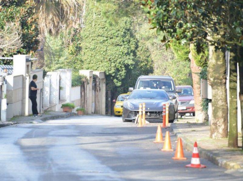 Cem Yılmaz yeni aşkı Ayşe Hatun Önal ile görüntülendi