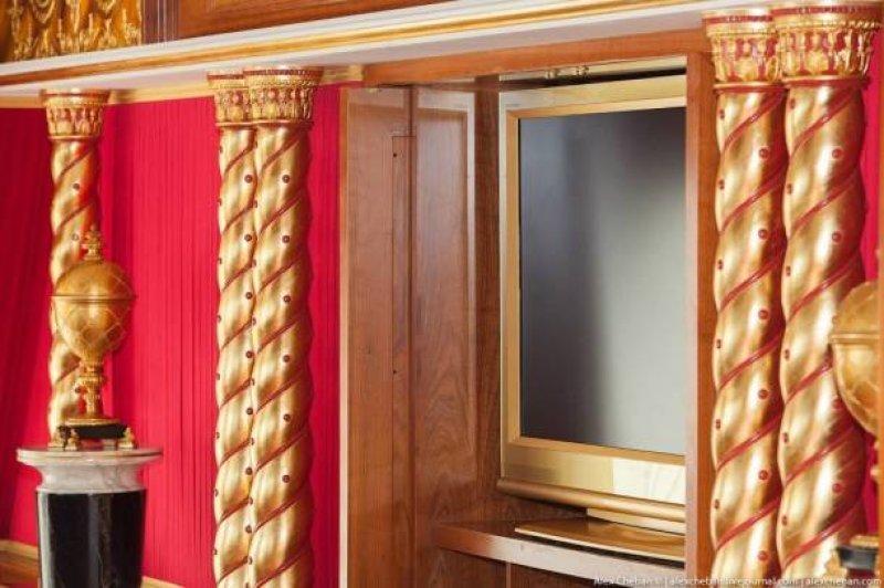 7 Yıldızlı Burj Al Arab'ın içini gören hayran kalıyor 