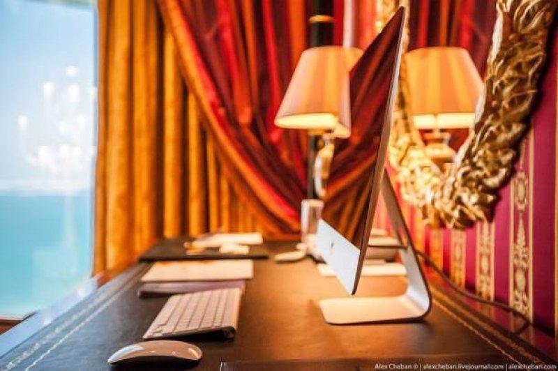 7 Yıldızlı Burj Al Arab'ın içini gören hayran kalıyor 