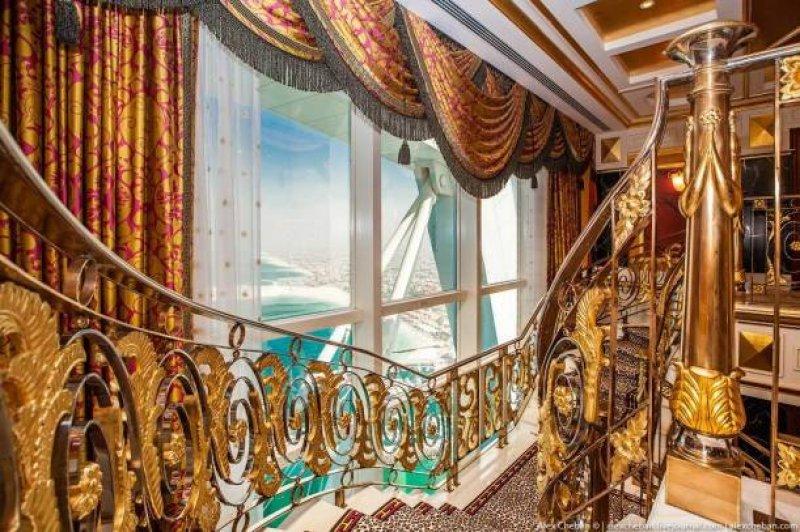 7 Yıldızlı Burj Al Arab'ın içini gören hayran kalıyor 