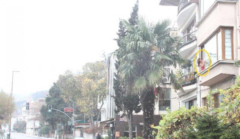 Ebru Polat 5 milyon dolarlık evinin camlarını özenle sildi - Resim 7